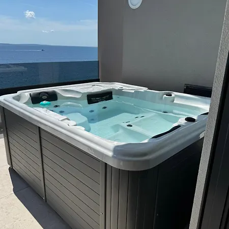 Διαμέρισμα Luxury-mandre *